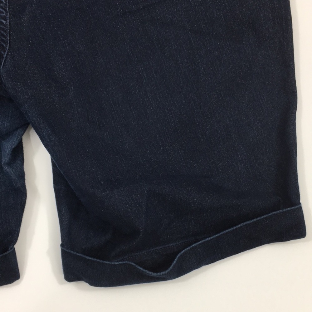 Torrid Denim Jean Shorts Womens 20 Dark Wash‎ Denim Cotton Cuffed - Picture 6 of 13